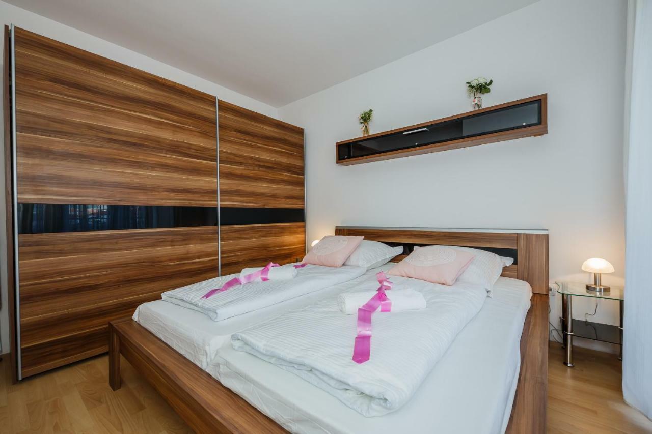 Apartman Lucija Каштела Экстерьер фото
