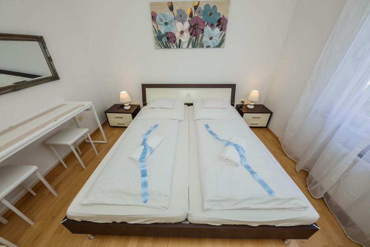 Apartman Lucija Каштела Экстерьер фото