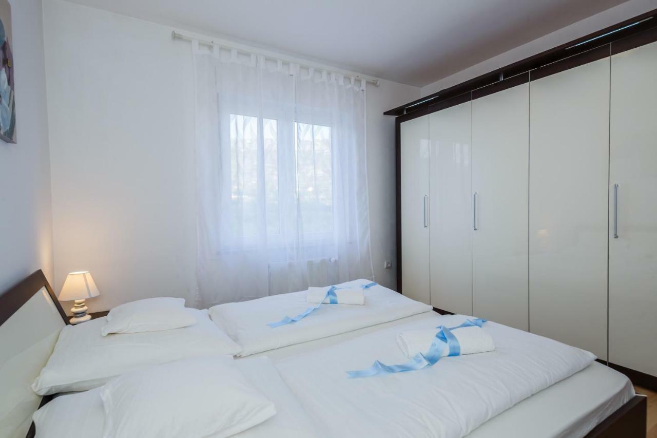 Apartman Lucija Каштела Экстерьер фото