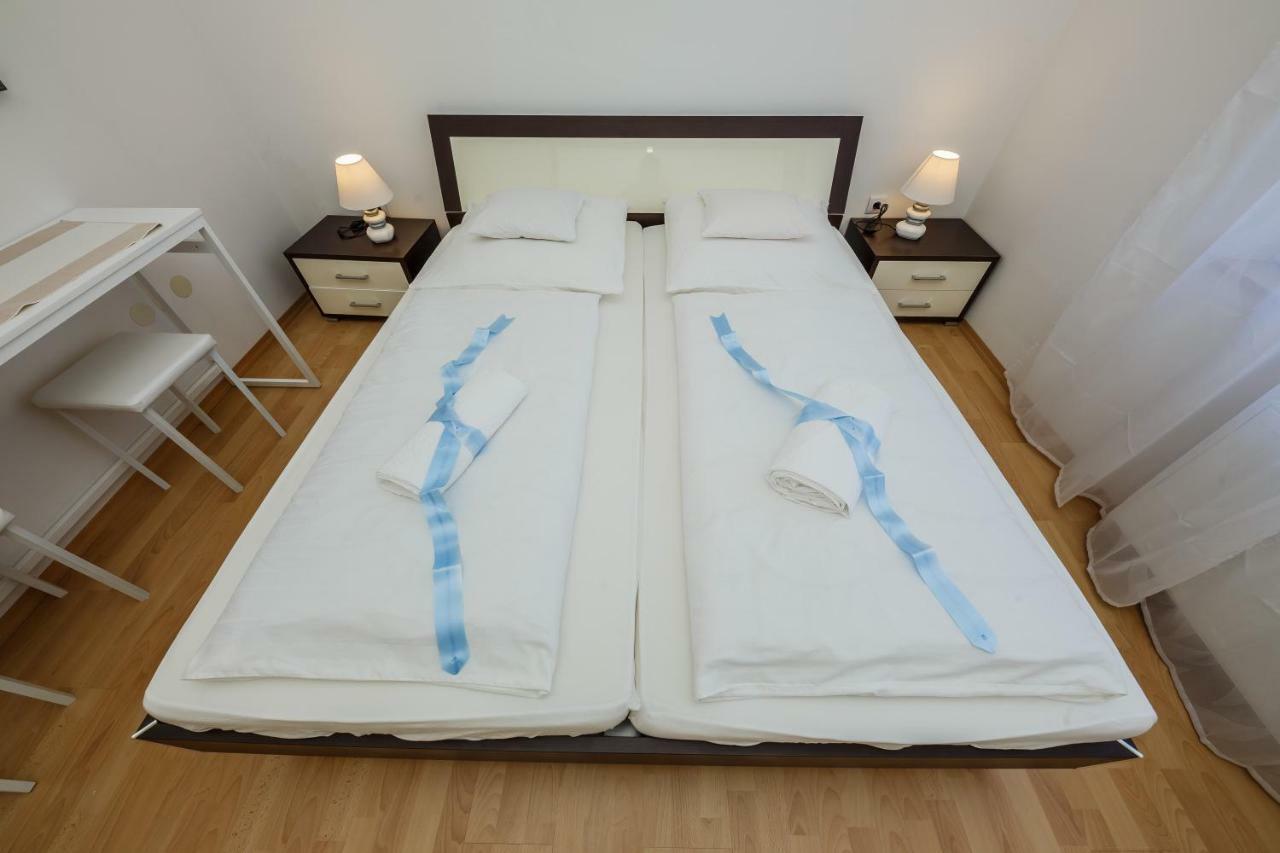 Apartman Lucija Каштела Экстерьер фото